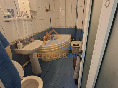 Apartament de vanzare cu 2 camere, zona Mall Vitan - foto 3