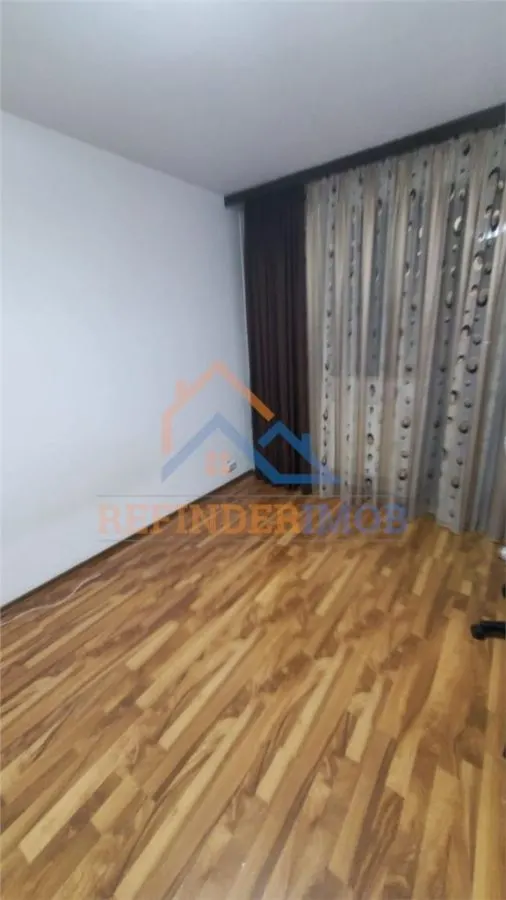 Apartament de vanzare cu 2 camere, zona Titan - Bulevardul 1 Decembrie 1918 - foto 3