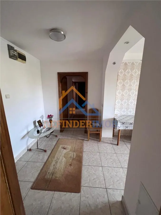 Apartament de vanzare cu 3 camere, zona Fizicienilor - foto 2