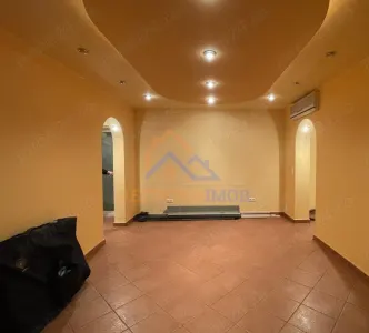 Apartament de vanzare cu 3 camere, zona Trapezului - foto 4