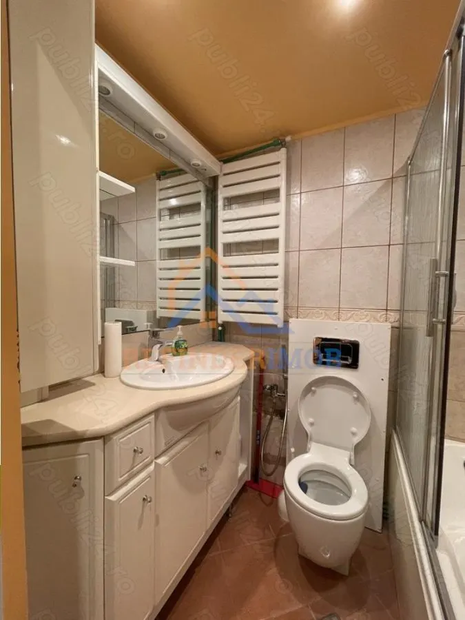 Apartament de vanzare cu 3 camere, zona Trapezului - foto 7