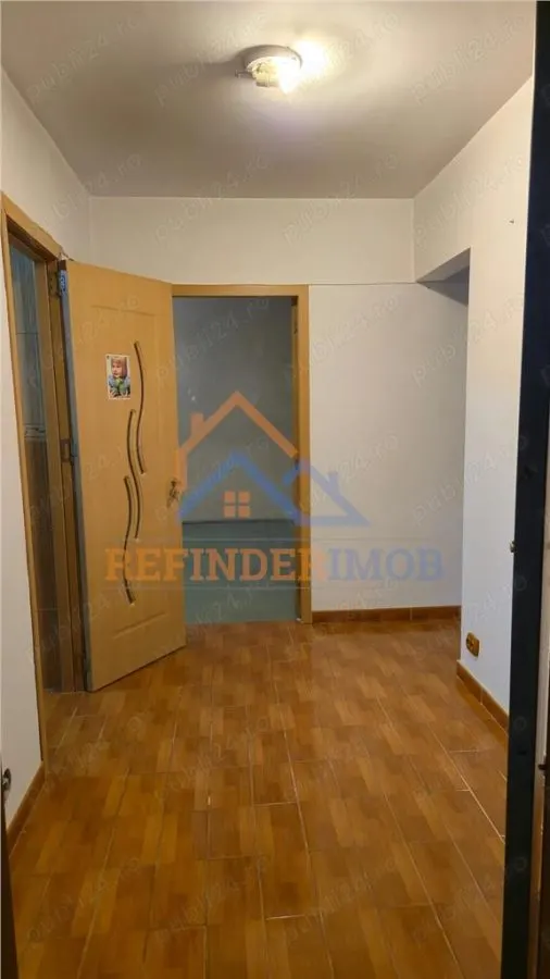 Vanzare apartament 3 camere zona Drumul Taberei - Metrou - foto 1