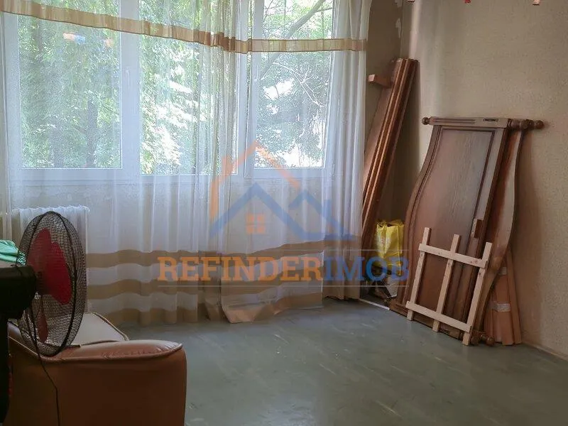 Vanzare apartament 3 camere zona Drumul Taberei - Metrou - foto 3