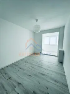 Apartament de vanzare cu 3 camere, zona Titan - Piata Minis - foto 1