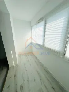 Apartament de vanzare cu 3 camere, zona Titan - Piata Minis - foto 11