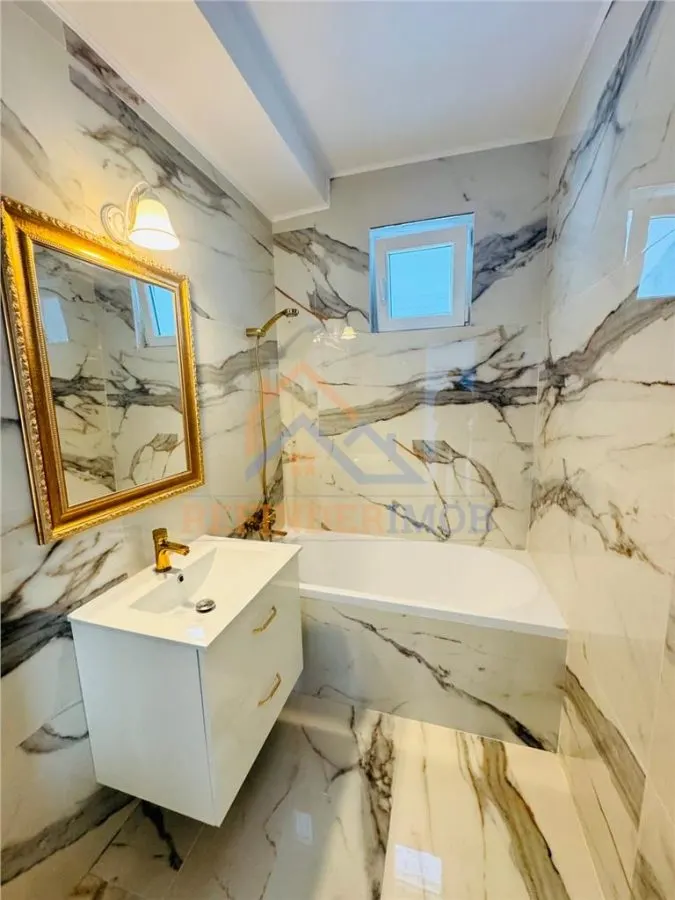 Apartament de vanzare cu 3 camere, zona Titan - Piata Minis - foto 13
