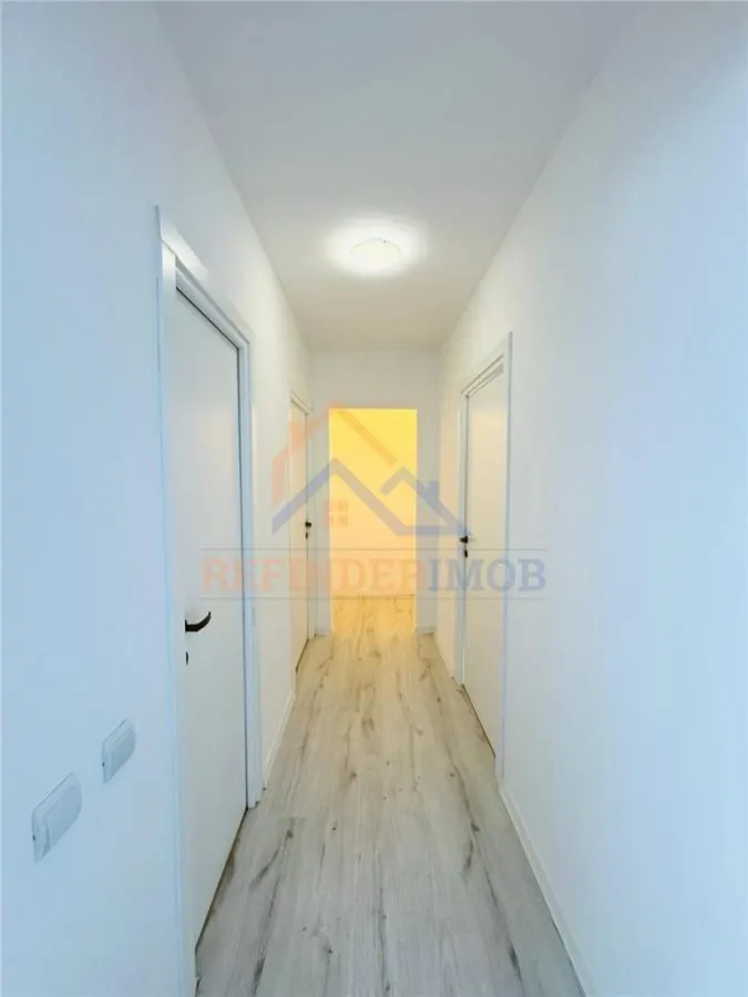 Apartament de vanzare cu 3 camere, zona Titan - Piata Minis - foto 9