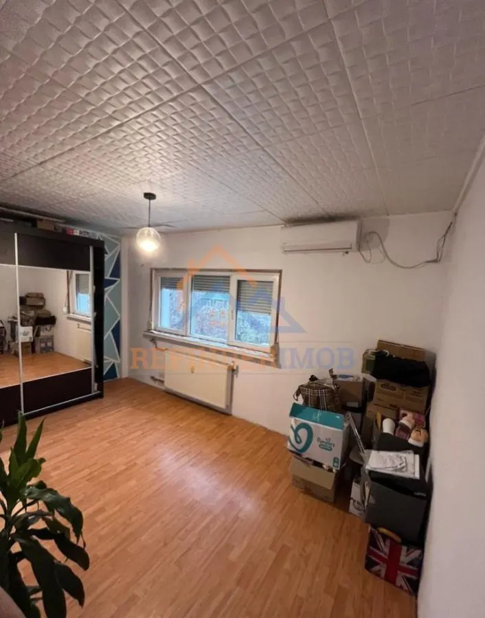 Vanzare apartament 4 camere zona Apusului - - foto 3