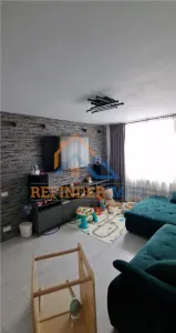Apartament de vanzare cu 3 camere, zona Titan - foto 1