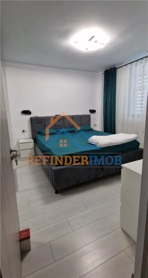 Apartament de vanzare cu 3 camere, zona Titan - foto 2