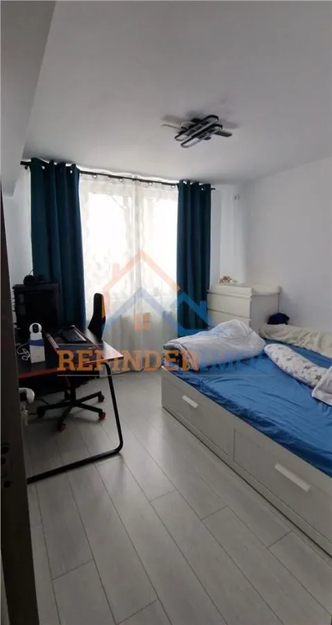 Apartament de vanzare cu 3 camere, zona Titan - foto 3