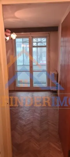 Apartament de vanzare cu 3 camere, zona Titan - foto 2