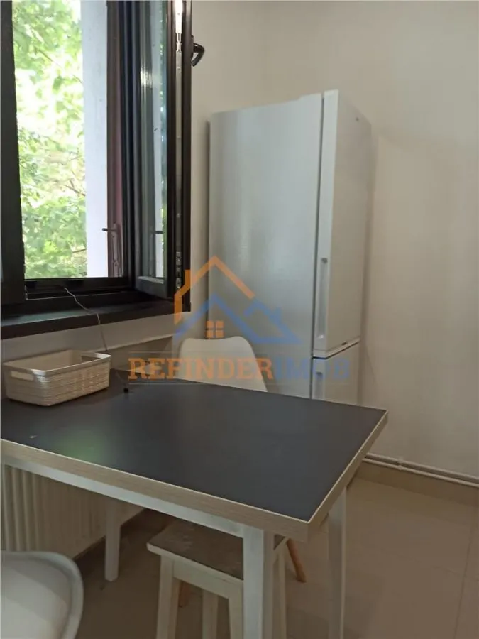 Garsoniera de vanzare, zona Drumul Sarii - foto 9