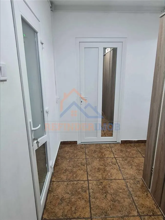 Vanzare apartament 3  camere zona Drumul Taberei - Metrou Raul Doamnei - foto 3