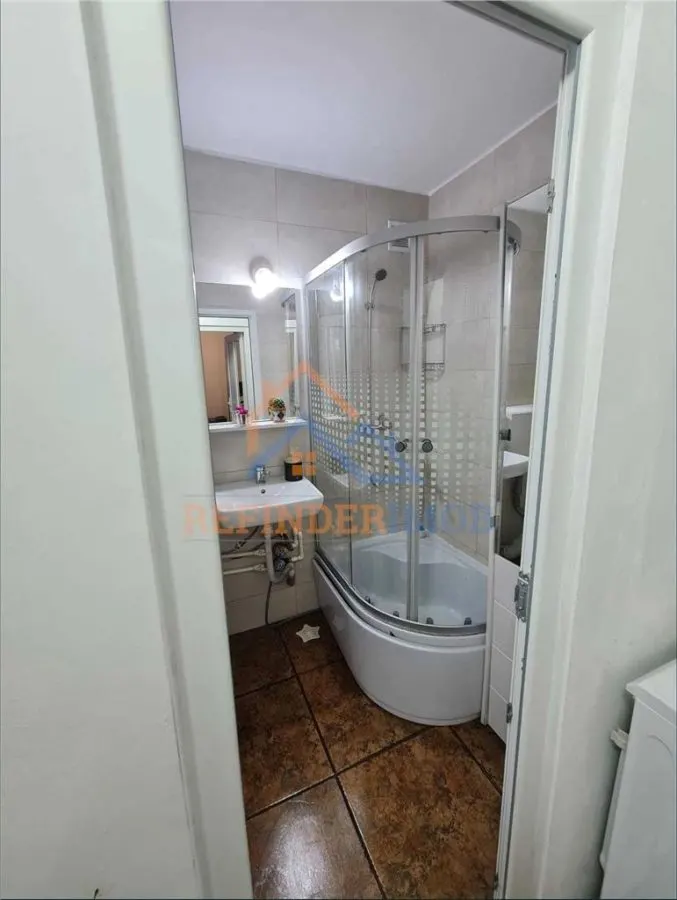 Vanzare apartament 3  camere zona Drumul Taberei - Metrou Raul Doamnei - foto 8