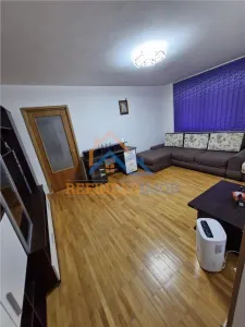 Vanzare apartament 3 camere, zona Trapezului - Bucuresti