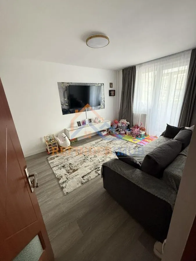 Vanzare apartament 2 camere zona Militari -  Lujerului - foto 1