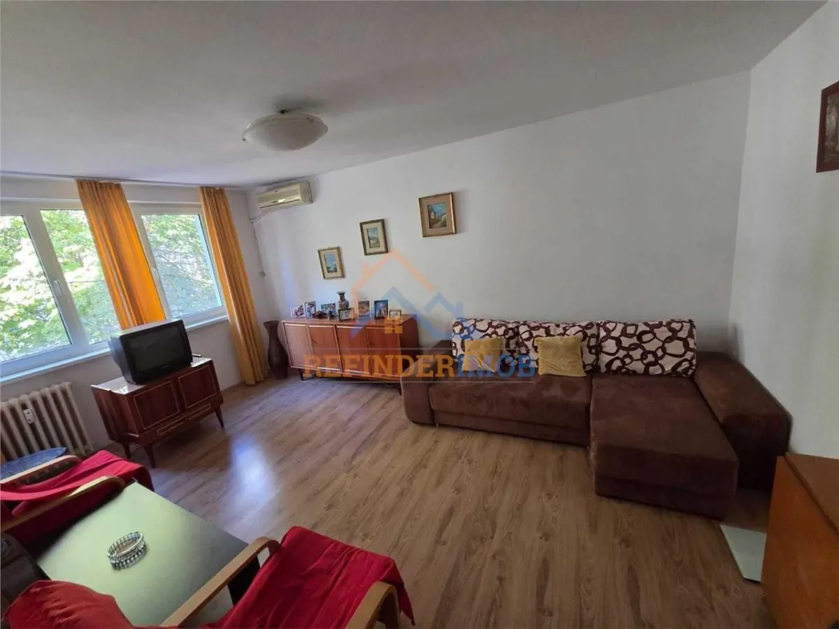 Oferta apartament 2 camere  zona Drumul Taberei  - Tramvai 41, bloc 1976 etaj 2 din 4 - foto 2