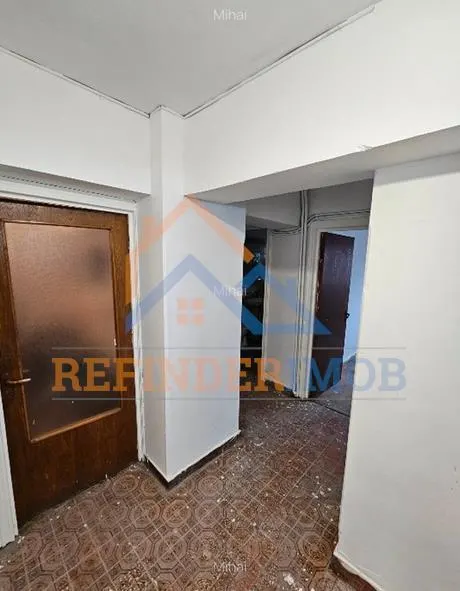 Apartament 4 camere, 2 balcoane Romana - foto 2