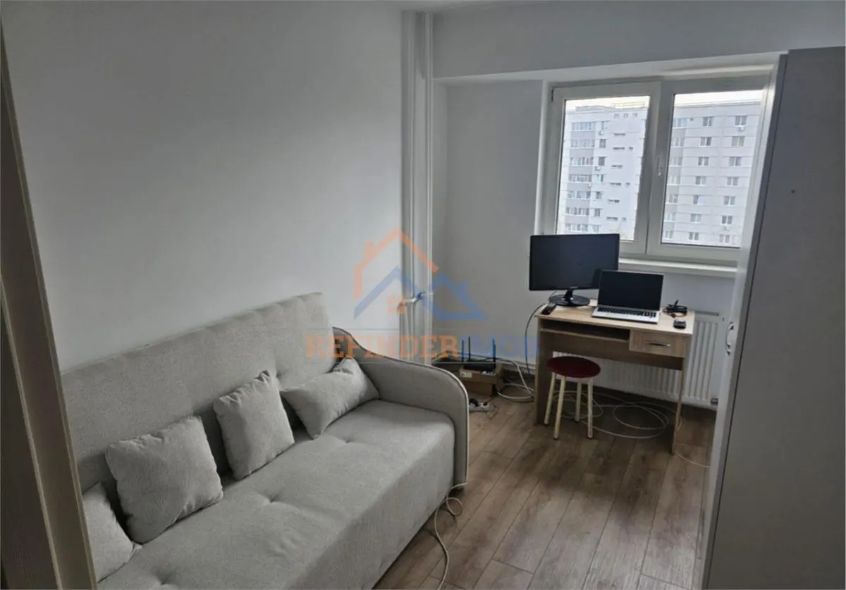 Vanzare apartament 3 camere zona Drumul Taberei, bloc 1980, 76 mp - foto 2