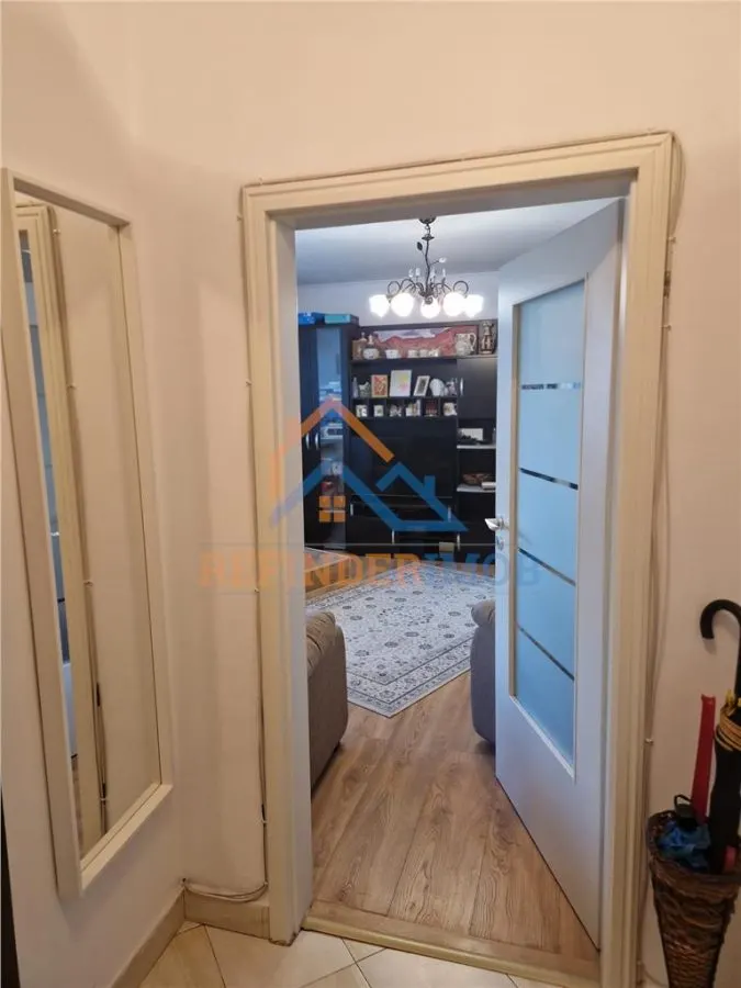 Oferta apartament 3 camere etaj 1 bloc reabilitat, 68 mp zona Drumul Taberei  - Parc Moghiros - foto 6