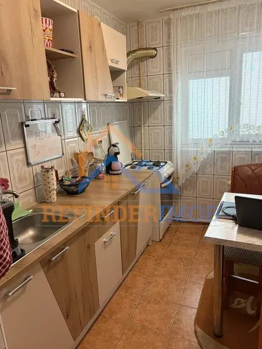 Apartament 3 camere zona Margeanului - foto 5