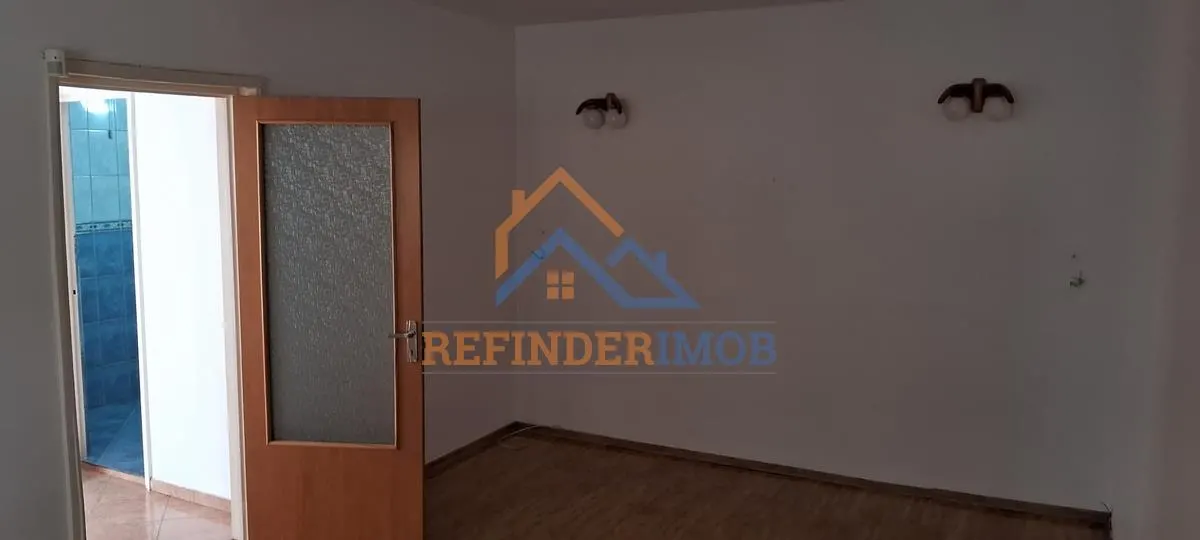 Vanzare apartament 2 camere etaj 2 bloc reabilitat Rahova - Nasaud - foto 1
