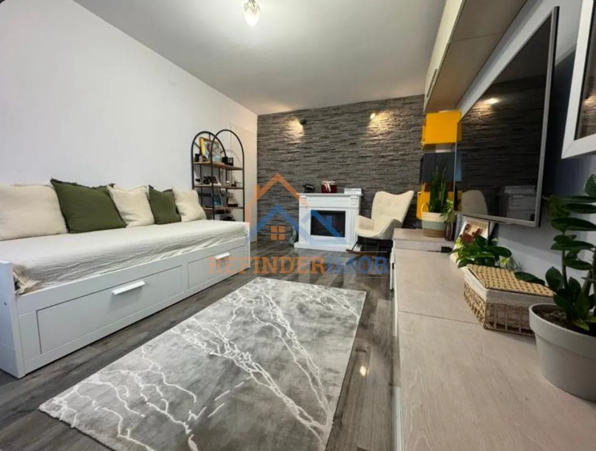 Vanzare apartament 3 camere zona - foto 1