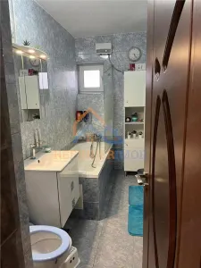Vanzare Apartament cu 3 camere, zona Piata Unirii - foto 9