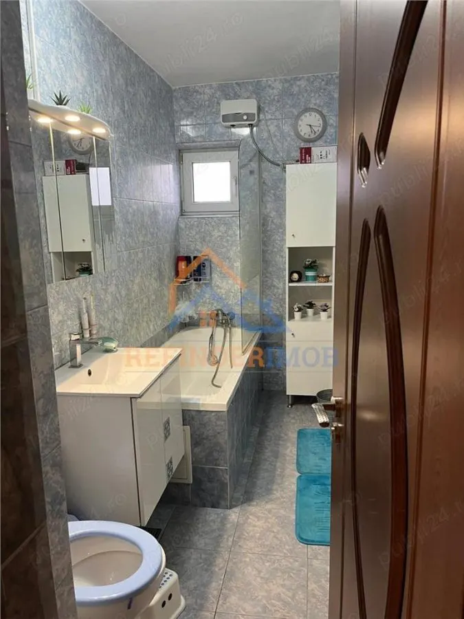 Vanzare Apartament cu 3 camere, zona Piata Unirii - foto 9
