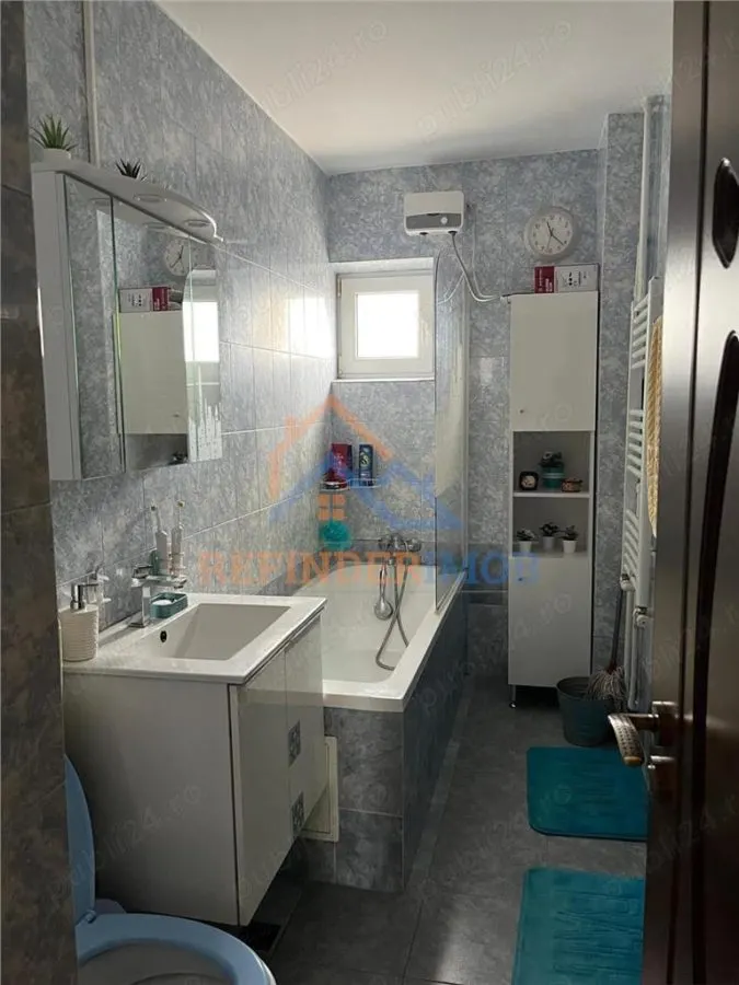 Vanzare Apartament cu 3 camere, zona Piata Unirii - foto 10