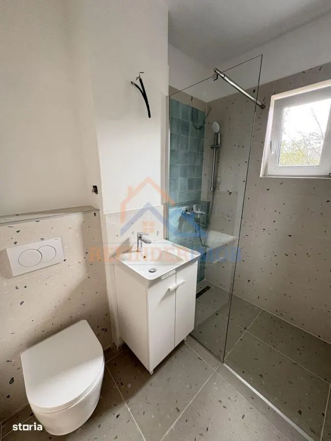 Vanzare apartament 3 camere  zona Lujerului - Bulevardul Iuliu Maniu - foto 1