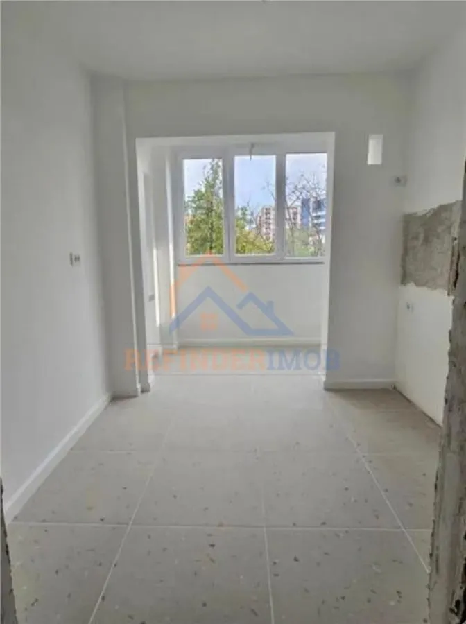 Vanzare apartament 3 camere  zona Lujerului - Bulevardul Iuliu Maniu - foto 2