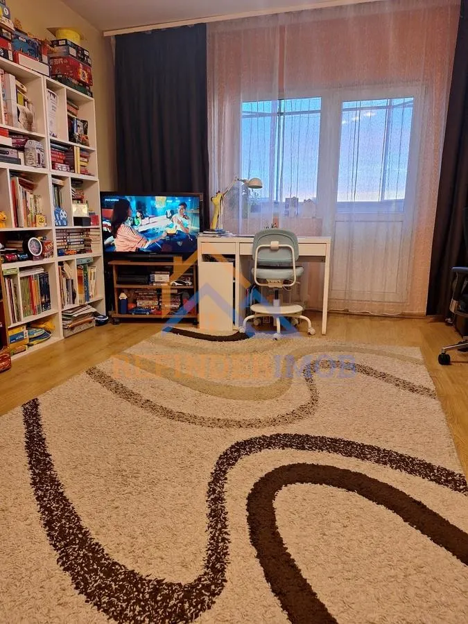 Vanzare apartament 2 camere, zona 13 Septembrie, sector 5 - foto 3