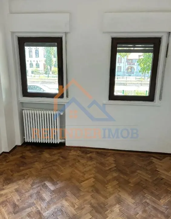 Vanzare apartament 3 camere - Blvd. Mihail Kogalniceanu - foto 4