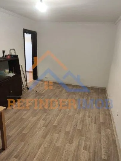 Apartament 3 camere de vanzare zona Margeanului - foto 4