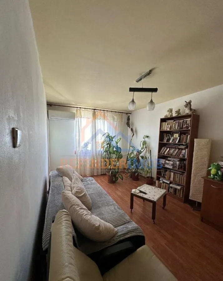 Vanzare apartament 2 camere zona Rahova 2-Vanzare apartament 2 camere zona Rahova - Piata - foto 1