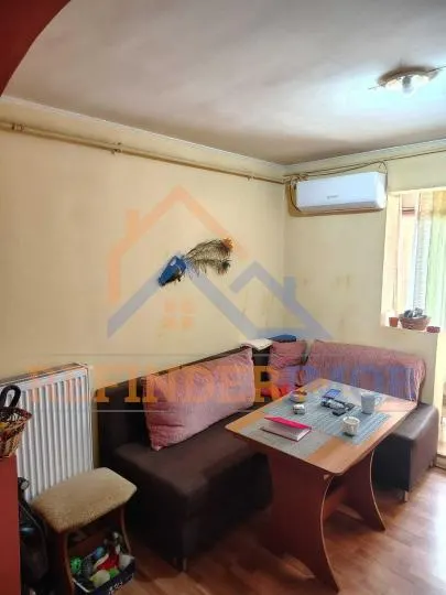 Vanzare apartament 2 camere cu Centrala Termica zona Rahovei - Barca - foto 4
