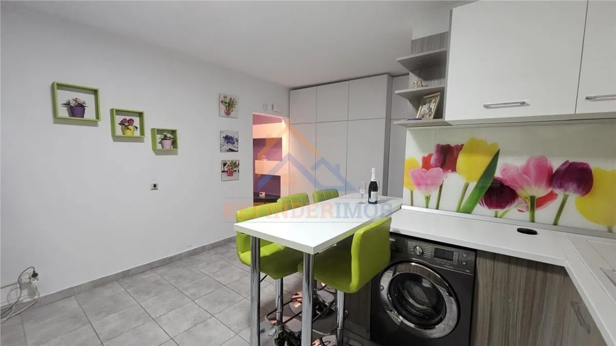 Apartament 4 camere de vanzare Parc Sebastian - foto 1