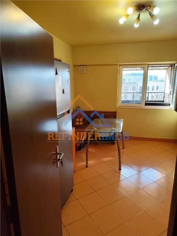 Vanzare Apartament cu 4 camere, zona Unirii - foto 5