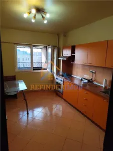 Vanzare Apartament cu 4 camere, zona Unirii - foto 6