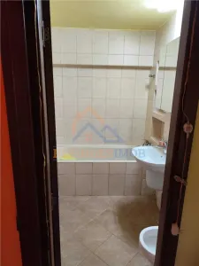 Vanzare Apartament cu 4 camere, zona Unirii - foto 7