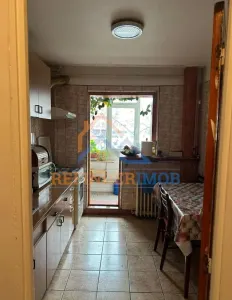 Apartament 4 camere de vanzare Sebastian - Craisorului - foto 5