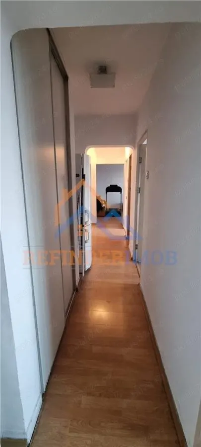 Vanzare Apartament cu 3 camere, zona Rahova - foto 2