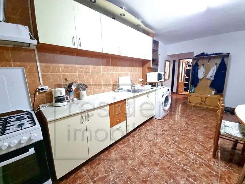 Apartament 3 camere separate, Intre Lacuri, zona Iulius Mall+Garaj - foto 2