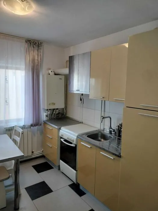 APARTAMENT 3 CAMERE - BULEVARD - foto 2