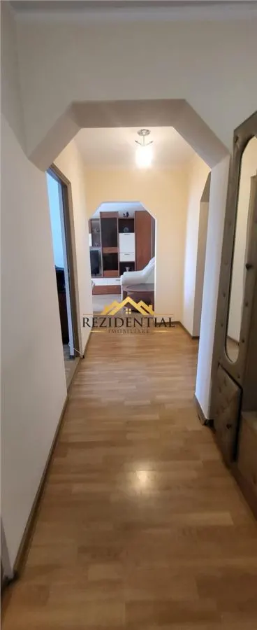 APARTAMENT 4 CAMERE - CENTRAL - foto 2