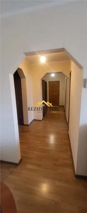 APARTAMENT 4 CAMERE - CENTRAL - foto 3