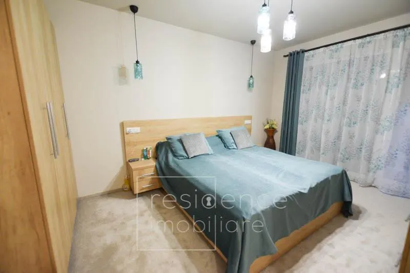 La cheie! Duplex Lux 5 camere, 191 mp in Europa, Curte 220 mp,Parcari - foto 1