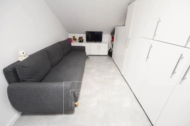 La cheie! Duplex Lux 5 camere, 191 mp in Europa, Curte 220 mp,Parcari - foto 16